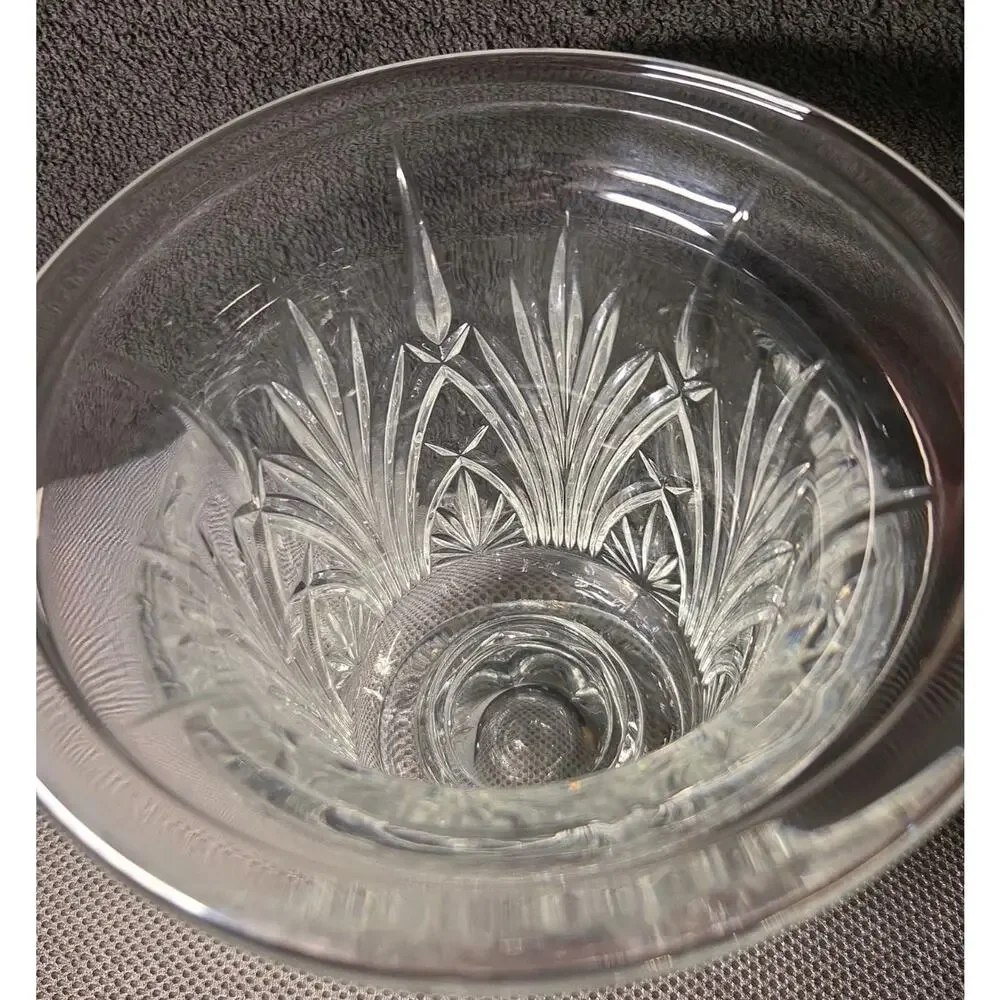 Royal Limited pedestal vase 24% lead crystal Czech Republic 8 In Tall 6 In Diame